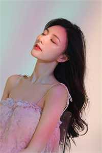沙雕女配穿书后，成了黑红第一人小说
