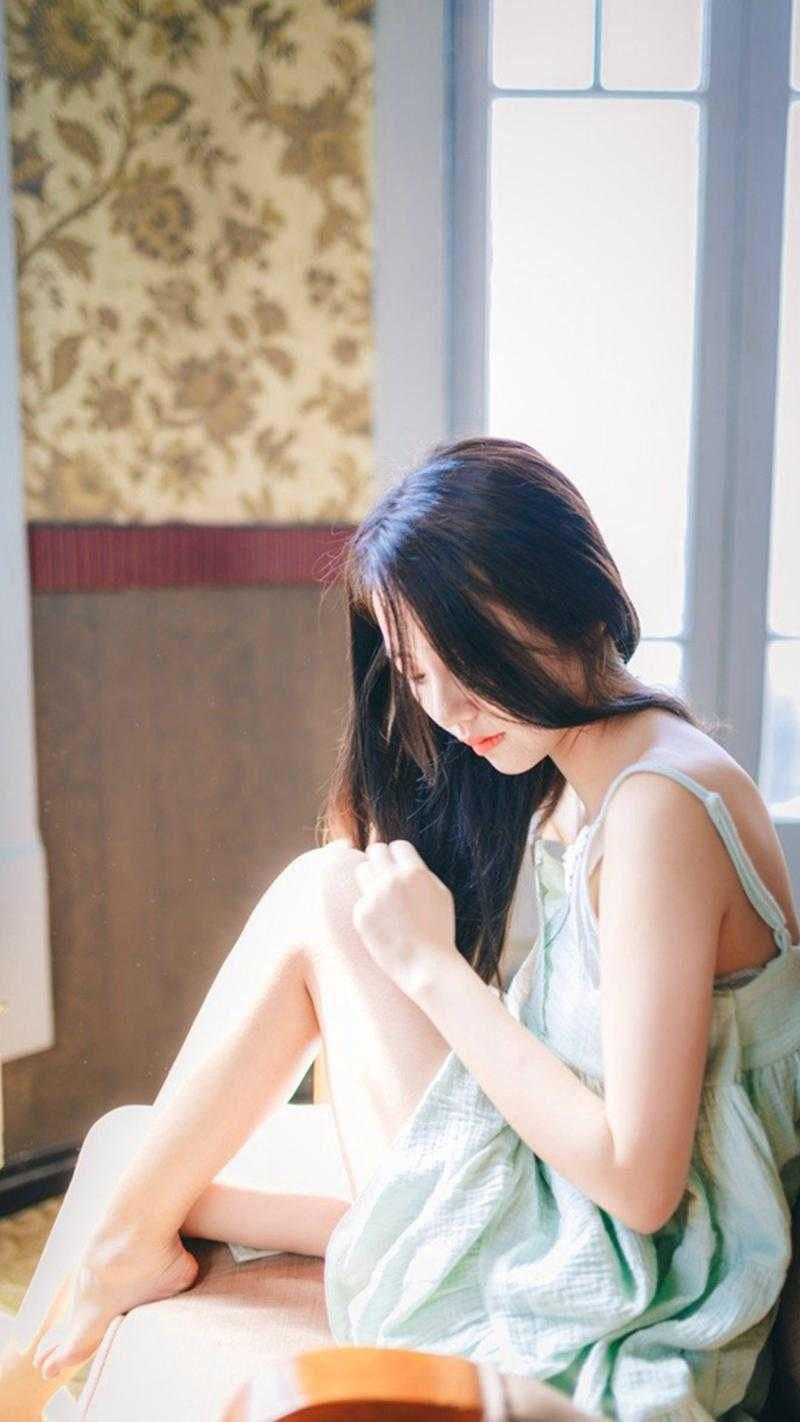 全文半长的头发