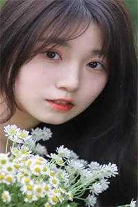 精品选集重生后，女配的我被团宠了