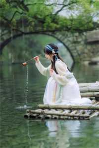 容妃又花痴了