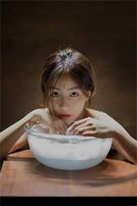 婚礼当天，她改嫁新郎他舅热门小说