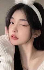 开局被拒，转身拥青梅入怀