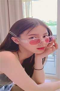 隐婚狂宠：霸总娇妻她深藏不露