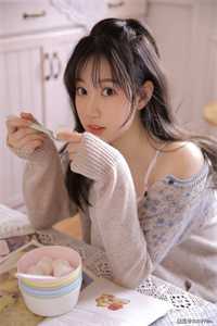 皇室百年无女，捡个奶团宠上天