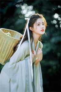 路漫漫，与卿行