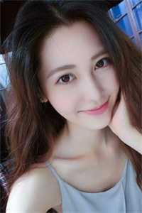 女儿生病，老公养的怀孕女大送来花圈